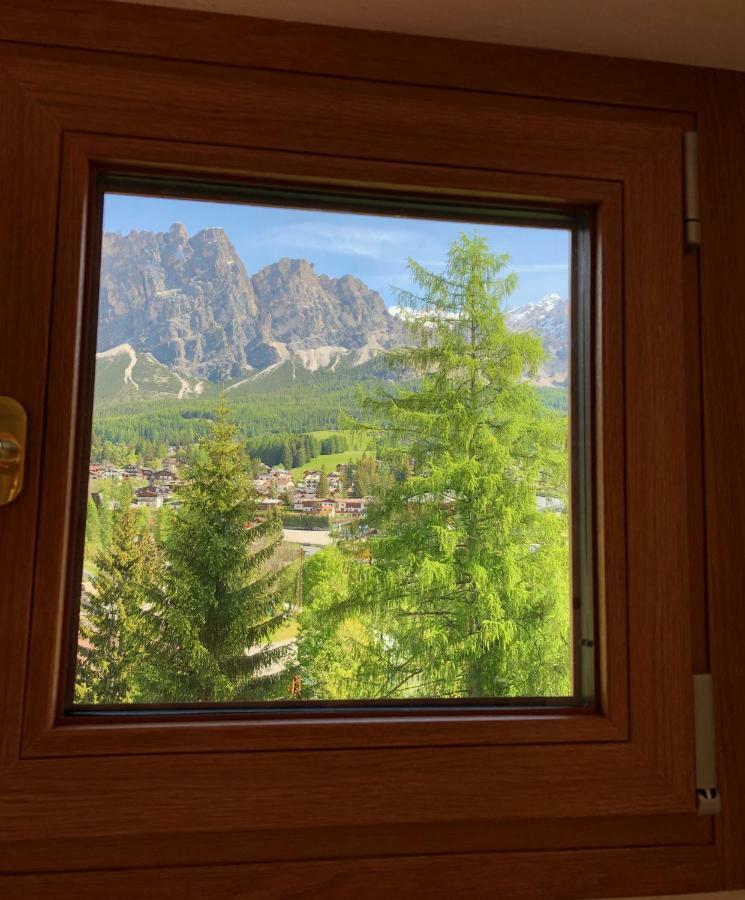Hotel Villa Nevada Cortina d'Ampezzo Exterior photo